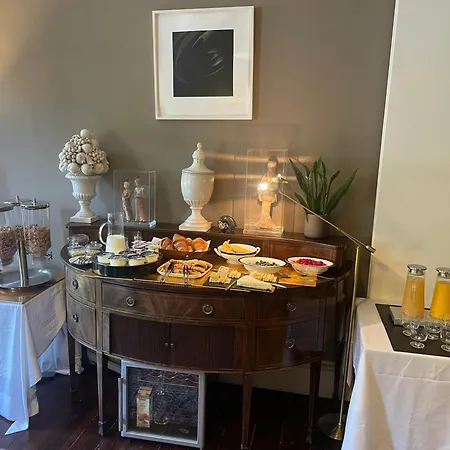 Six Brunton Place Guest House-3